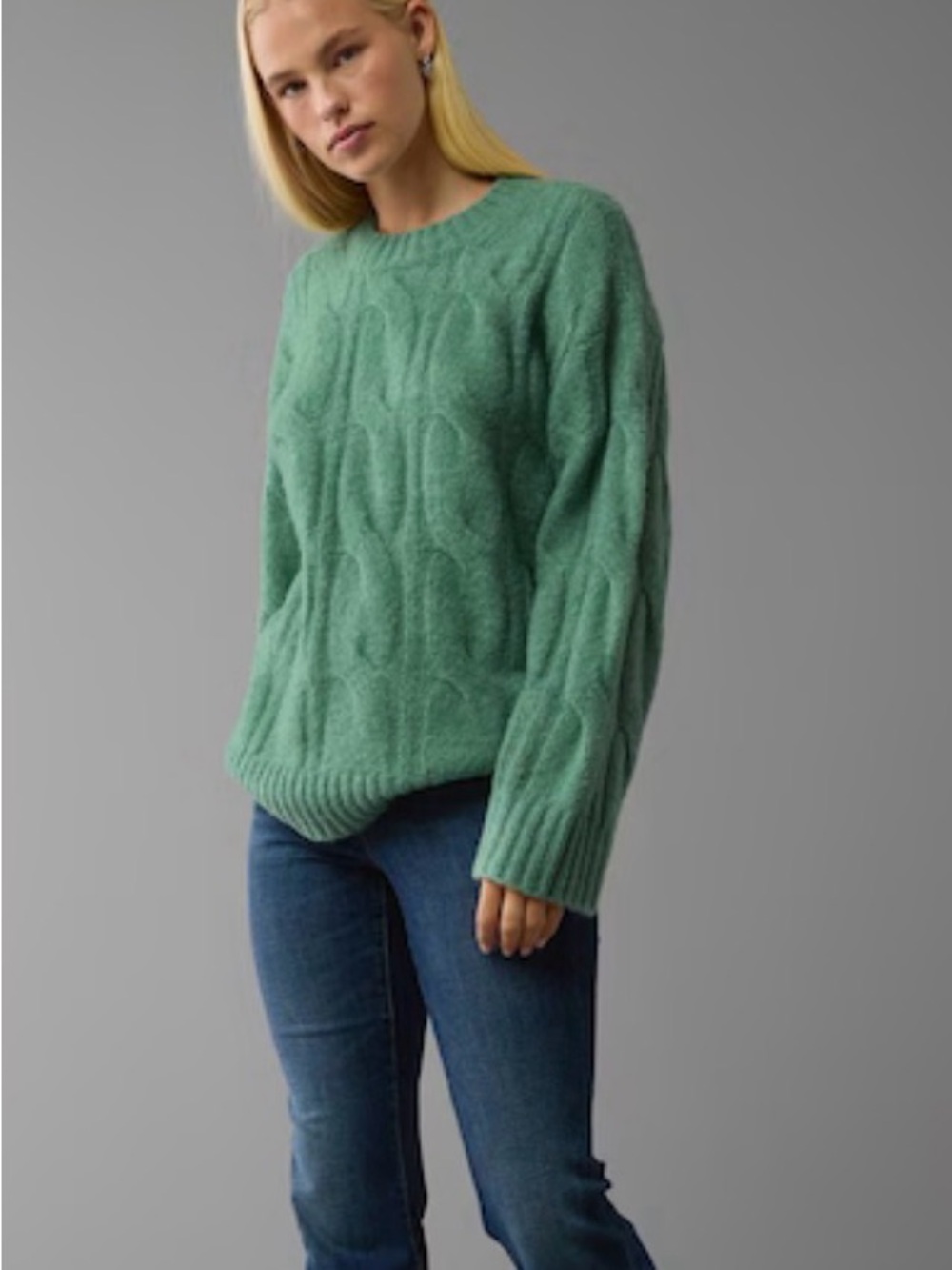 AMERICAN EAGLE WOMEN’S GREEN WHOA SO SOFT CABLE KNIT SWEATER. SIZE XS
